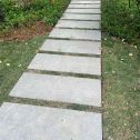 金华 芝麻黑小区踏步、汀步石铺装效果