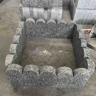 金华 花边石、花坛围栏石、花池界石、菜园栅栏石、镶边石、波浪状界石介绍
