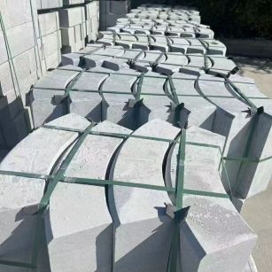 金华 芝麻灰弧形路沿石