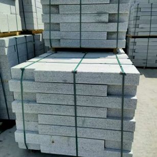 金华 芙蓉白花岗岩路沿石、平石尺寸标准，色泽均匀