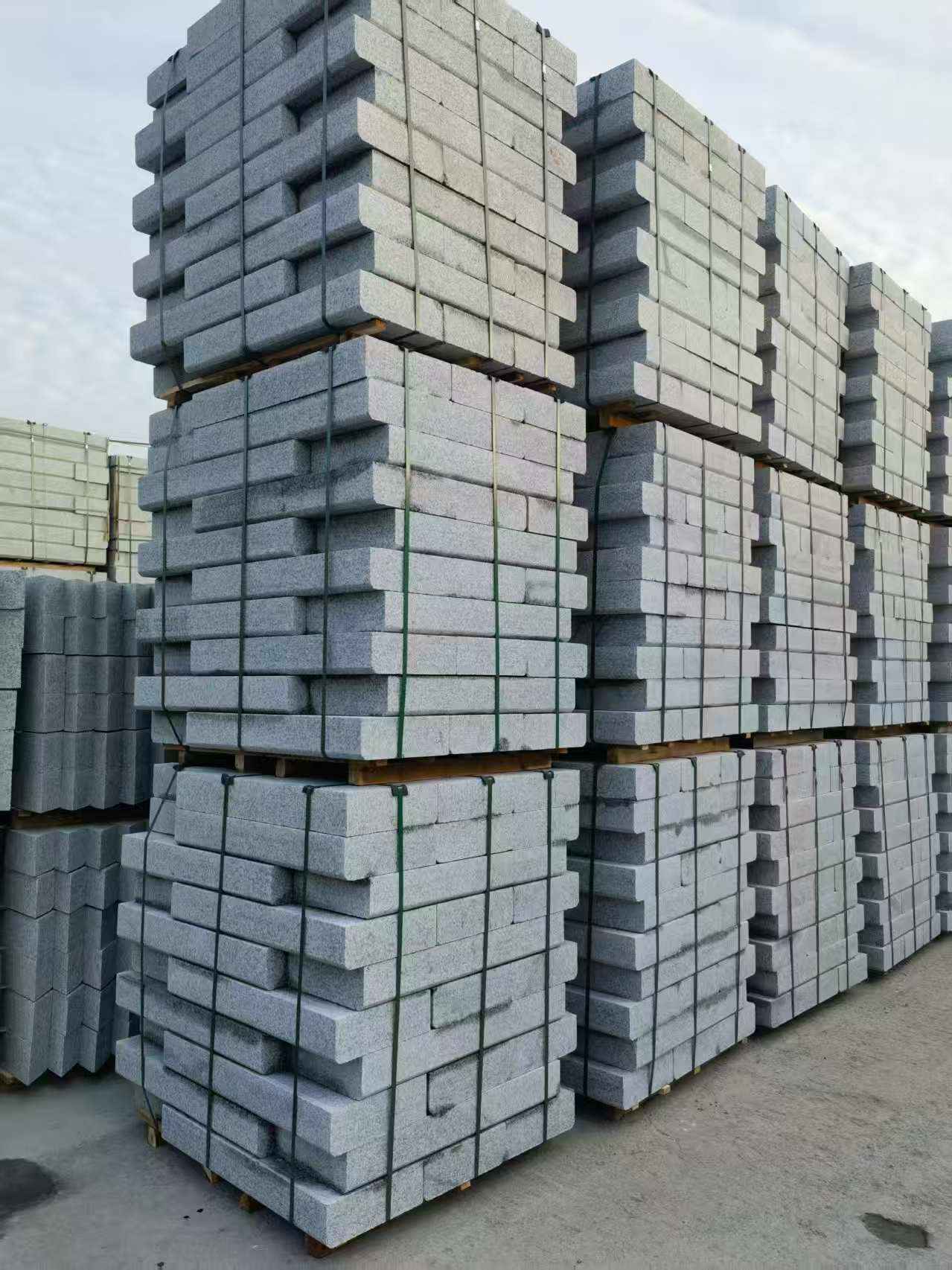 金华 路沿石（路侧石），颜色一致，尺寸标准