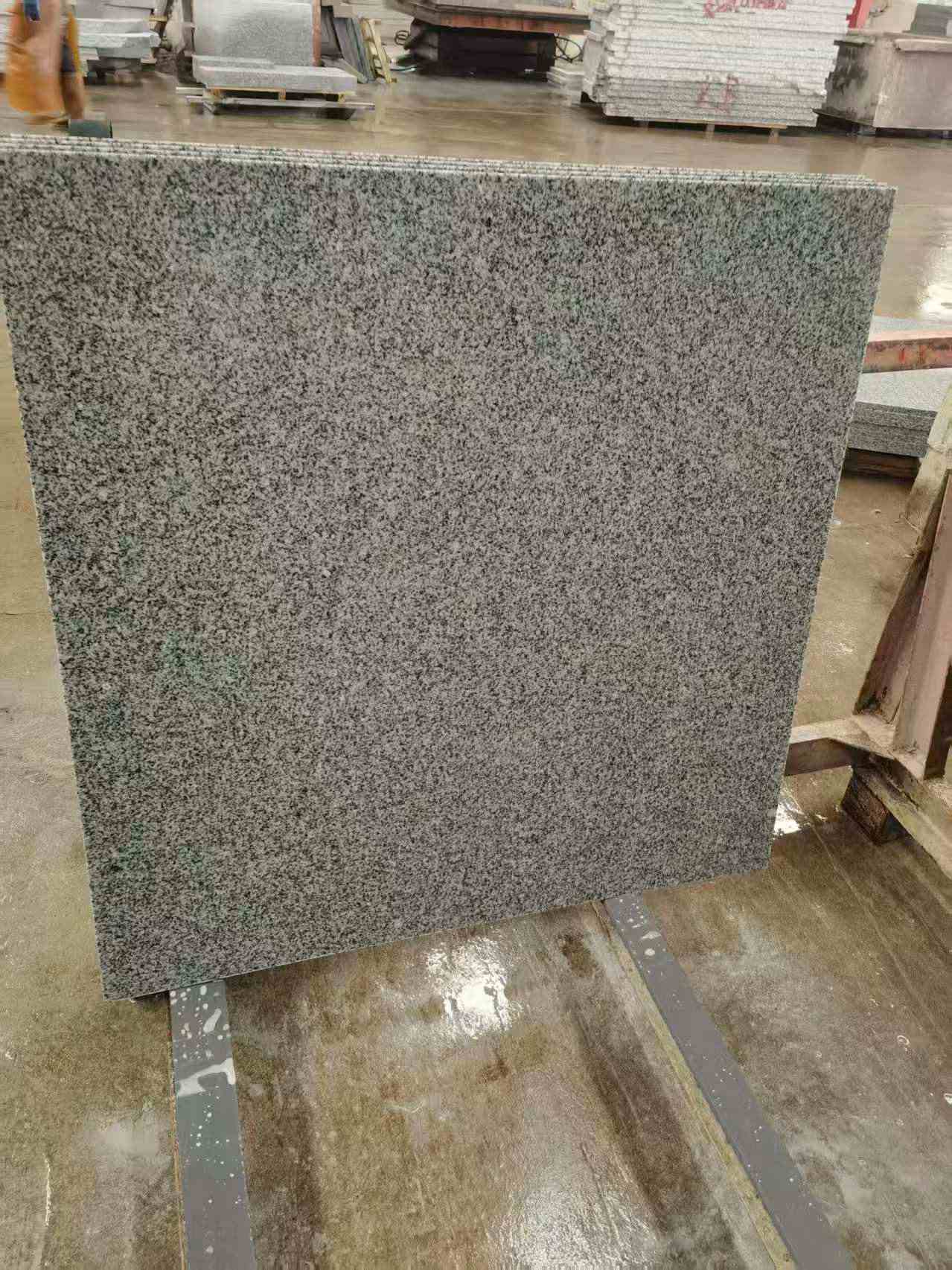 金华 芝麻白光面900*900，高地铁标准