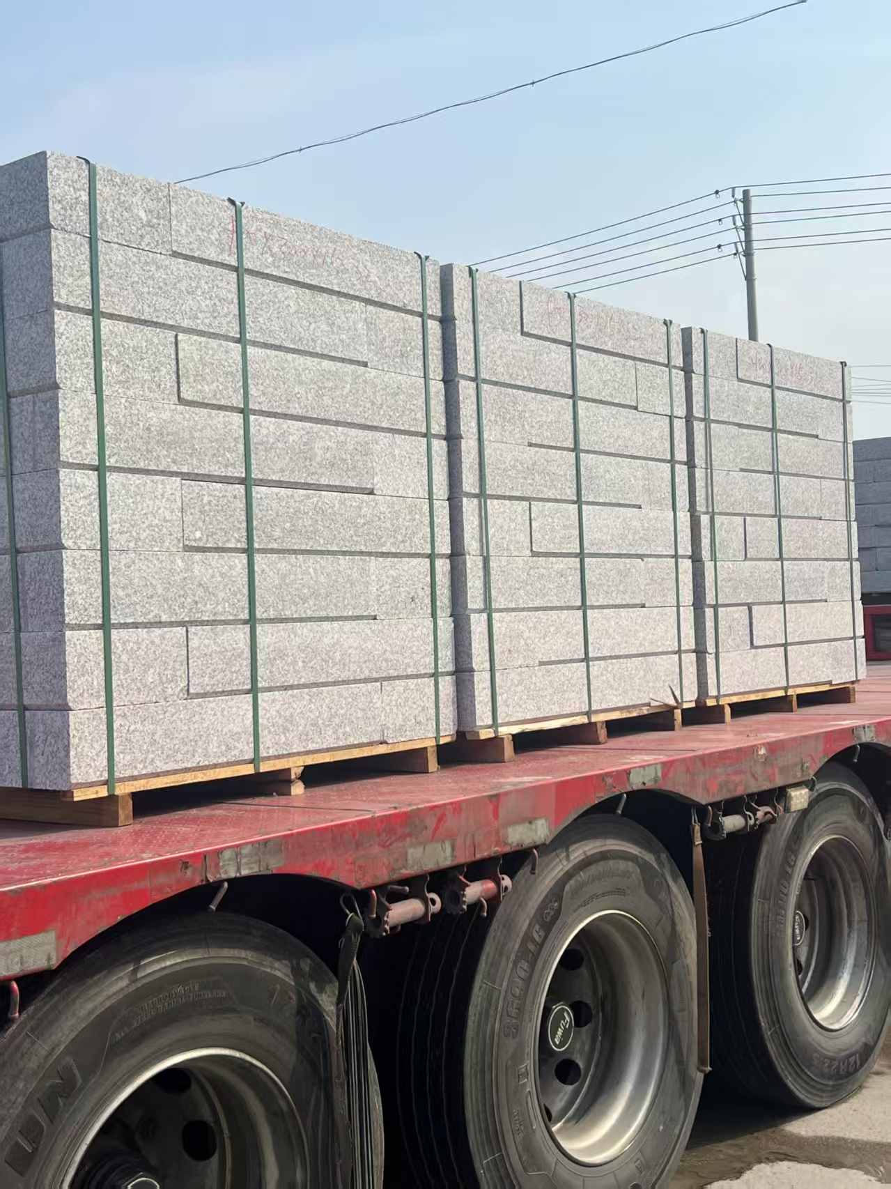 金华 芙蓉白路沿石装车