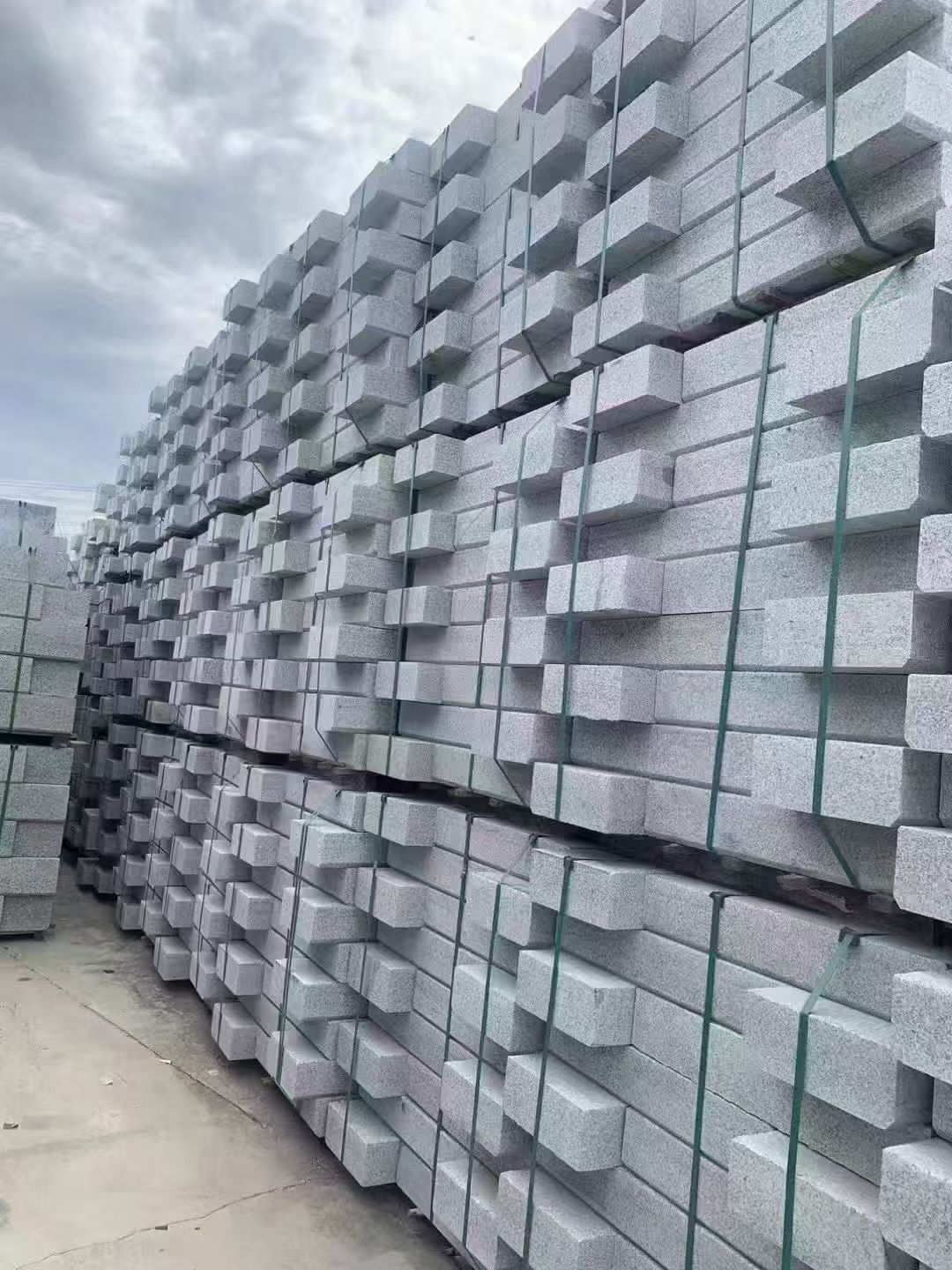 金华 芝麻灰侧石